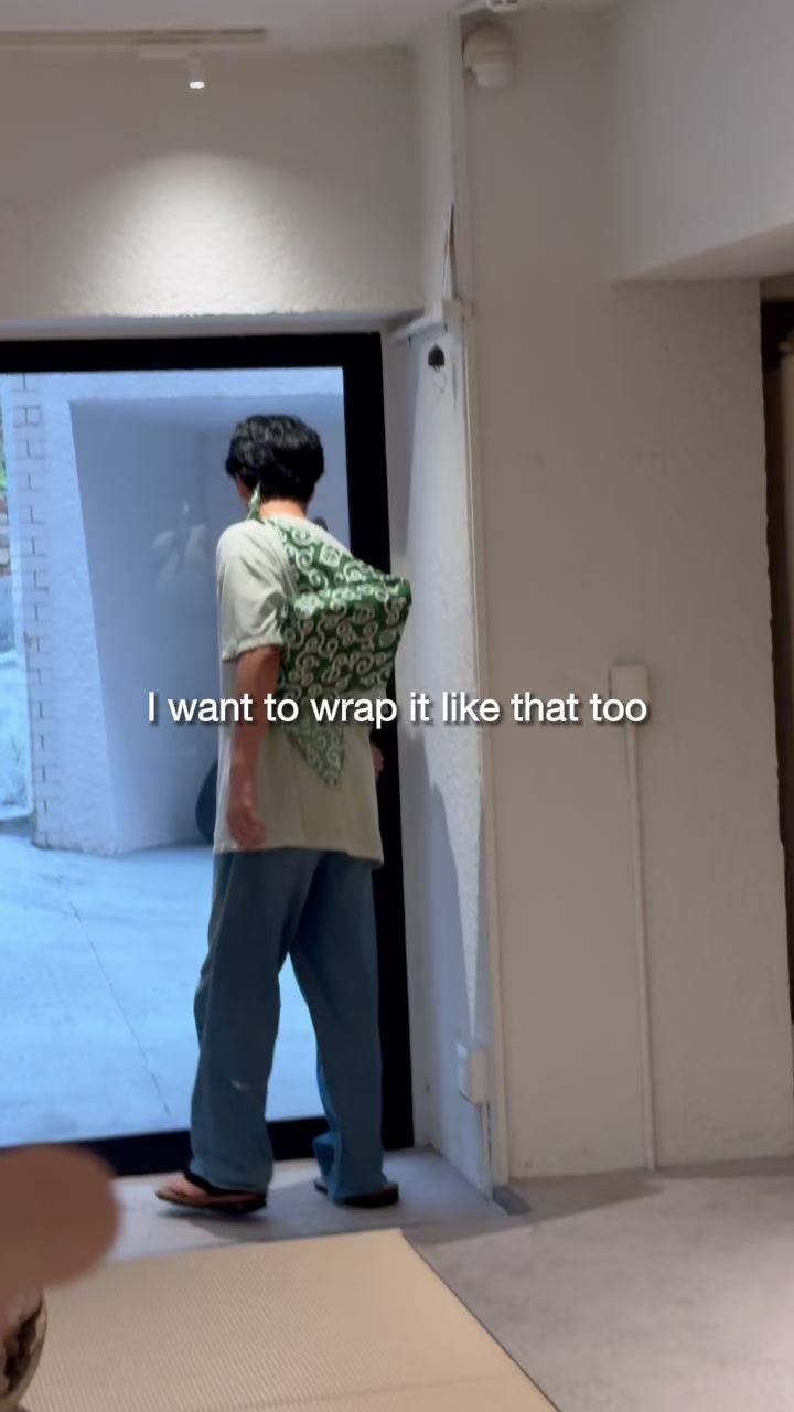 Furoshiki Bag-Making Demonstration in Shibuya