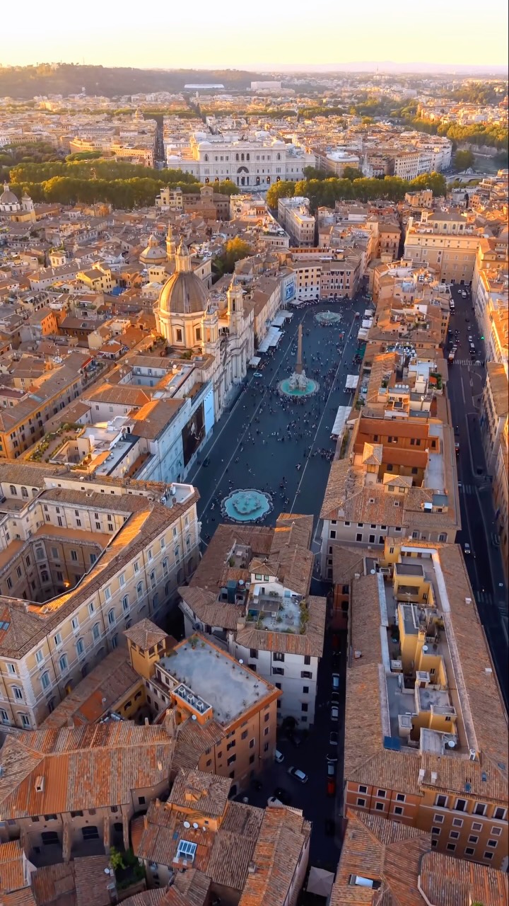 Piazza Navona's Fountains and Piazzas