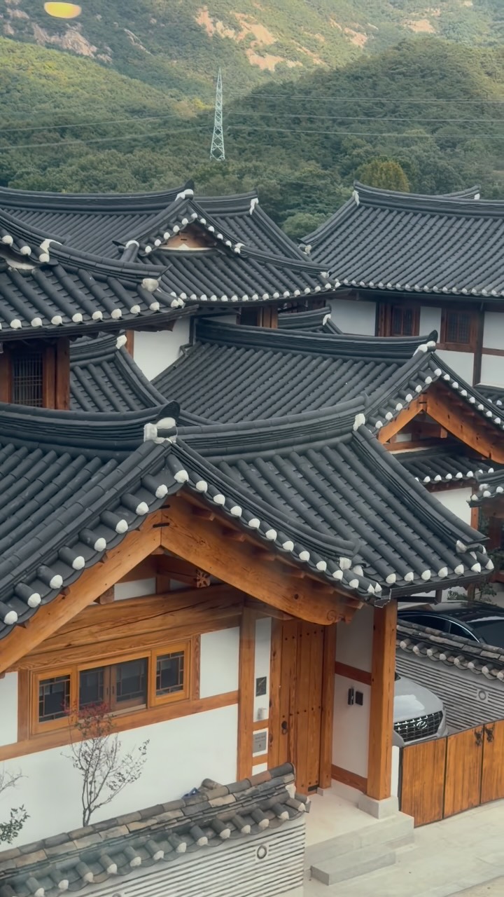 Two Hanok Villages in Seoul
