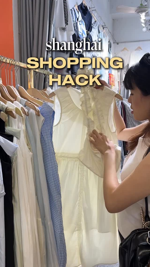 Shanghai Wholesale Clothing Plaza Bargain Shopping