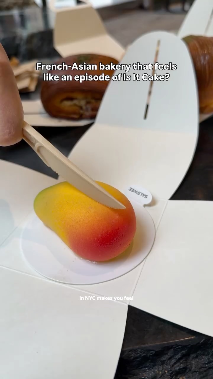 Salswee: Hyper-Realistic Fruit Desserts