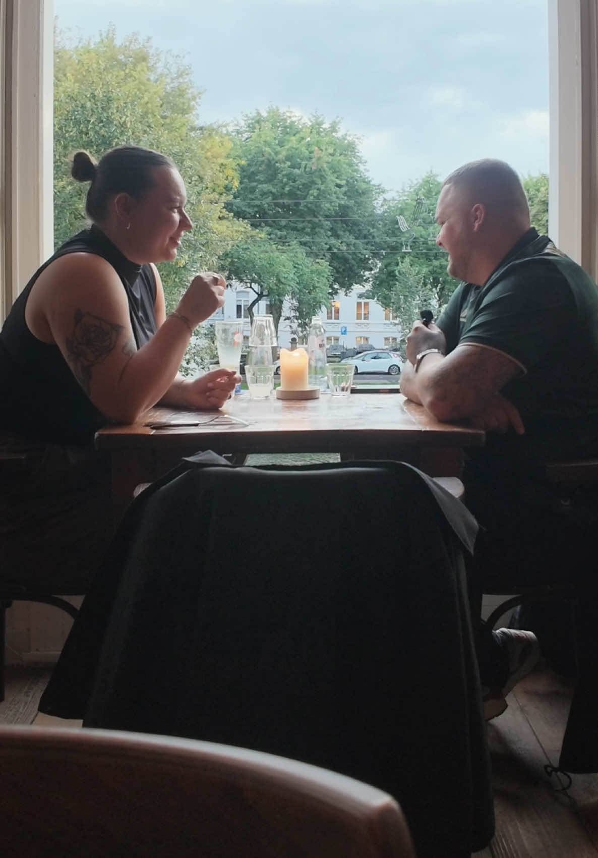 De Pilsbar: Cozy Rotterdam Spot For Beer and Bites