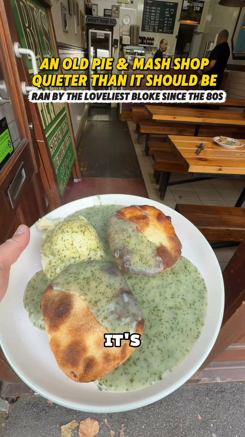 BJ's Pie Shop: A Traditional London Eatery