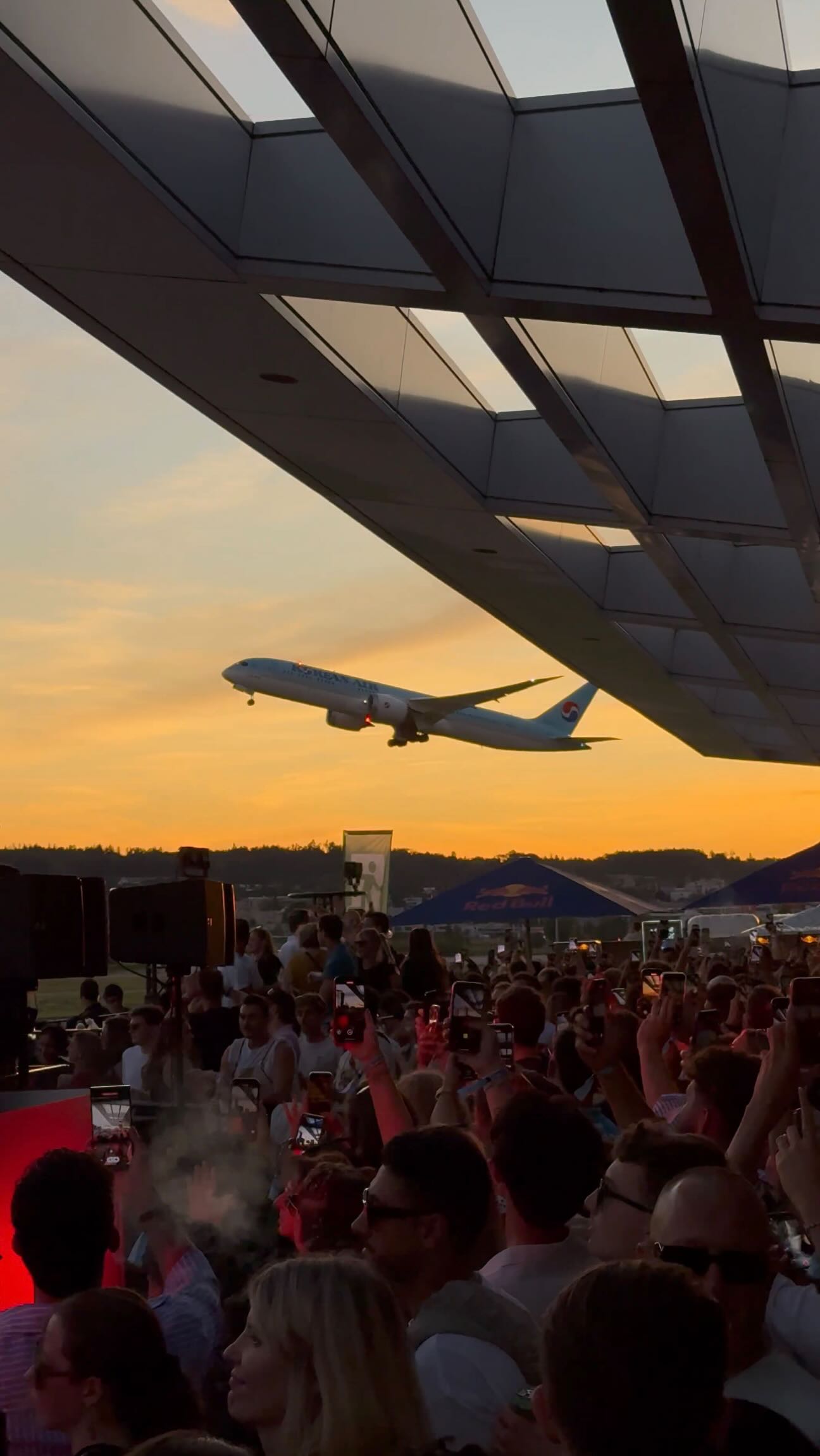 Zurich Airport Dayparty Returns To Observation Deck B