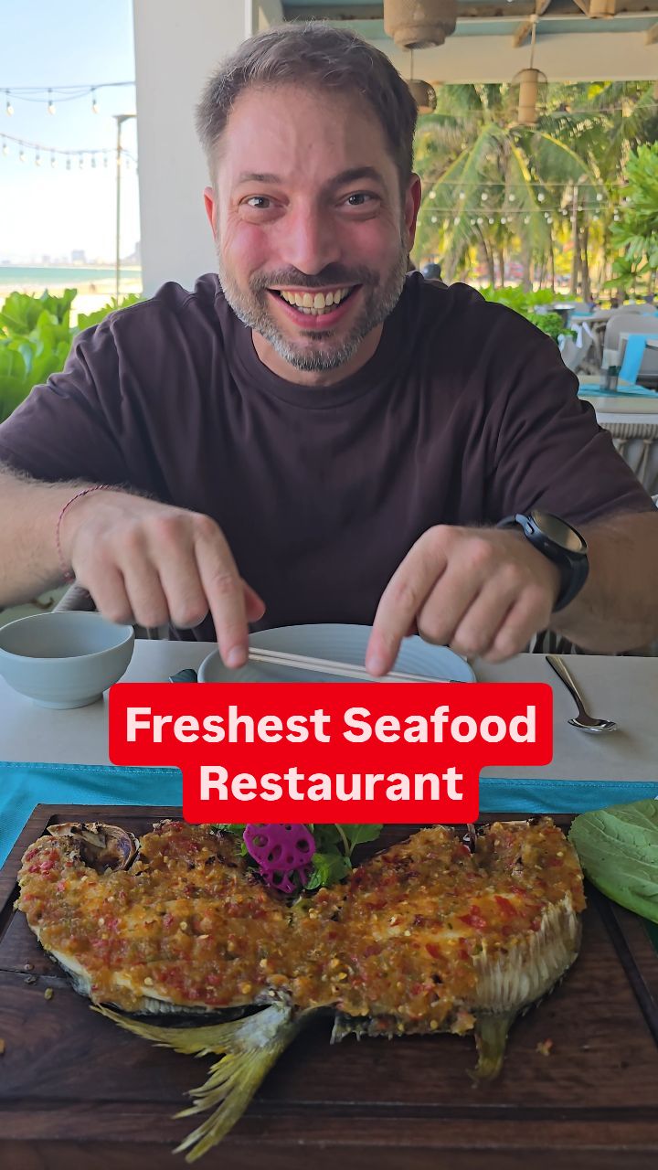 Da Nang's Michelin Seafood Spot With Ocean Views