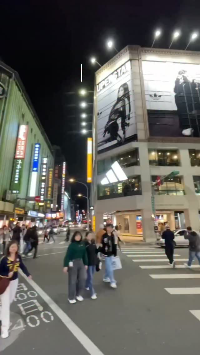 Taipei Night Markets And Hotel Amenities
