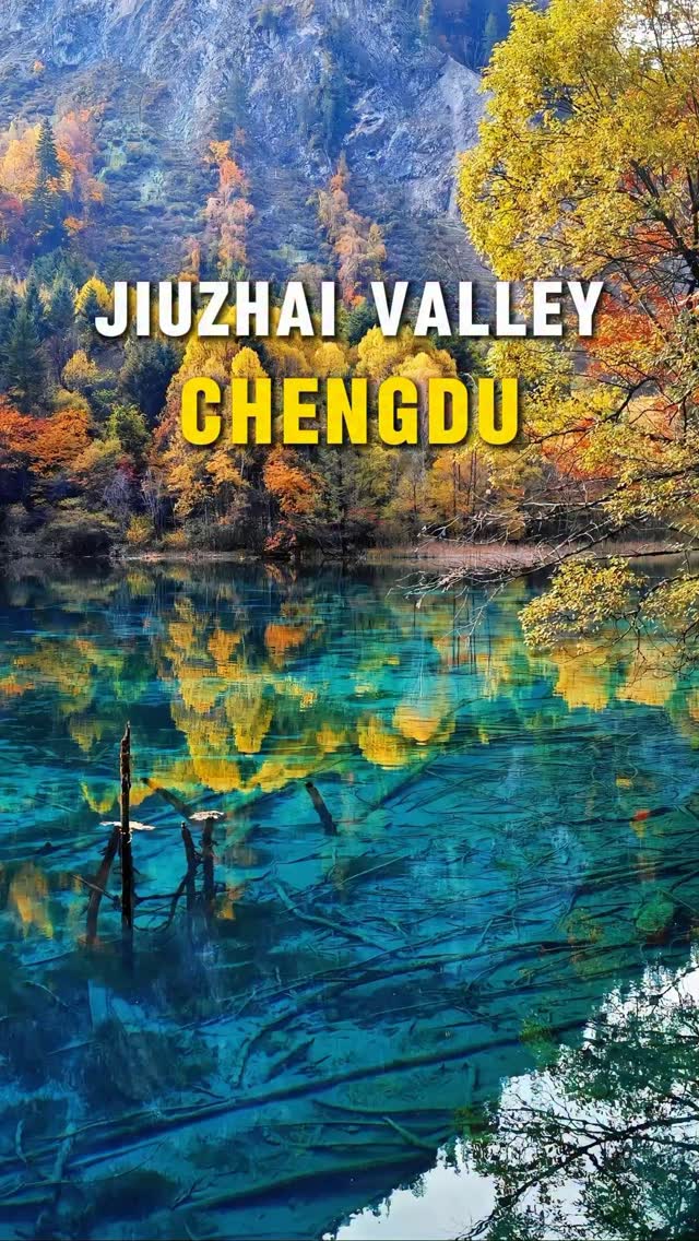Jiuzhaigou's Fairytale Autumn Scenery