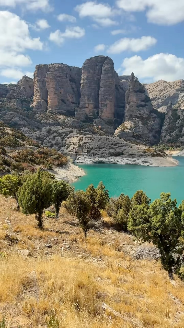 Aragon Road Trip: Deserts, Lakes, Waterfalls, Mountains
