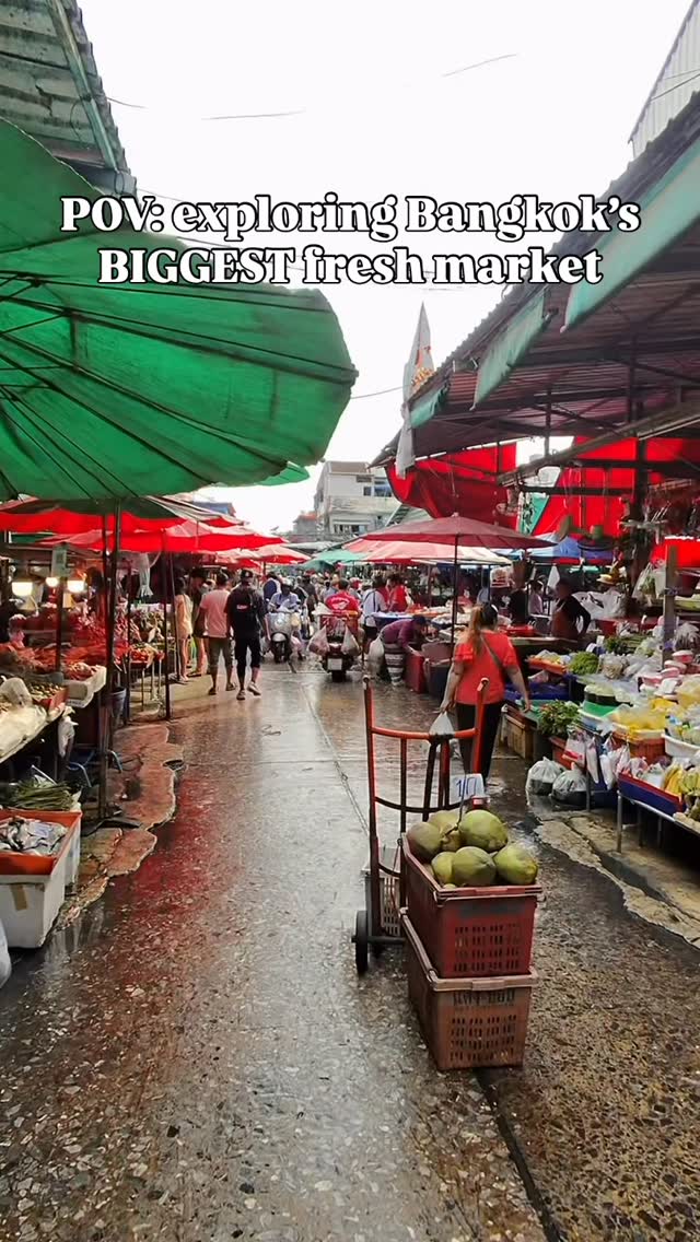 Explore Bangkok's Largest Fresh Market