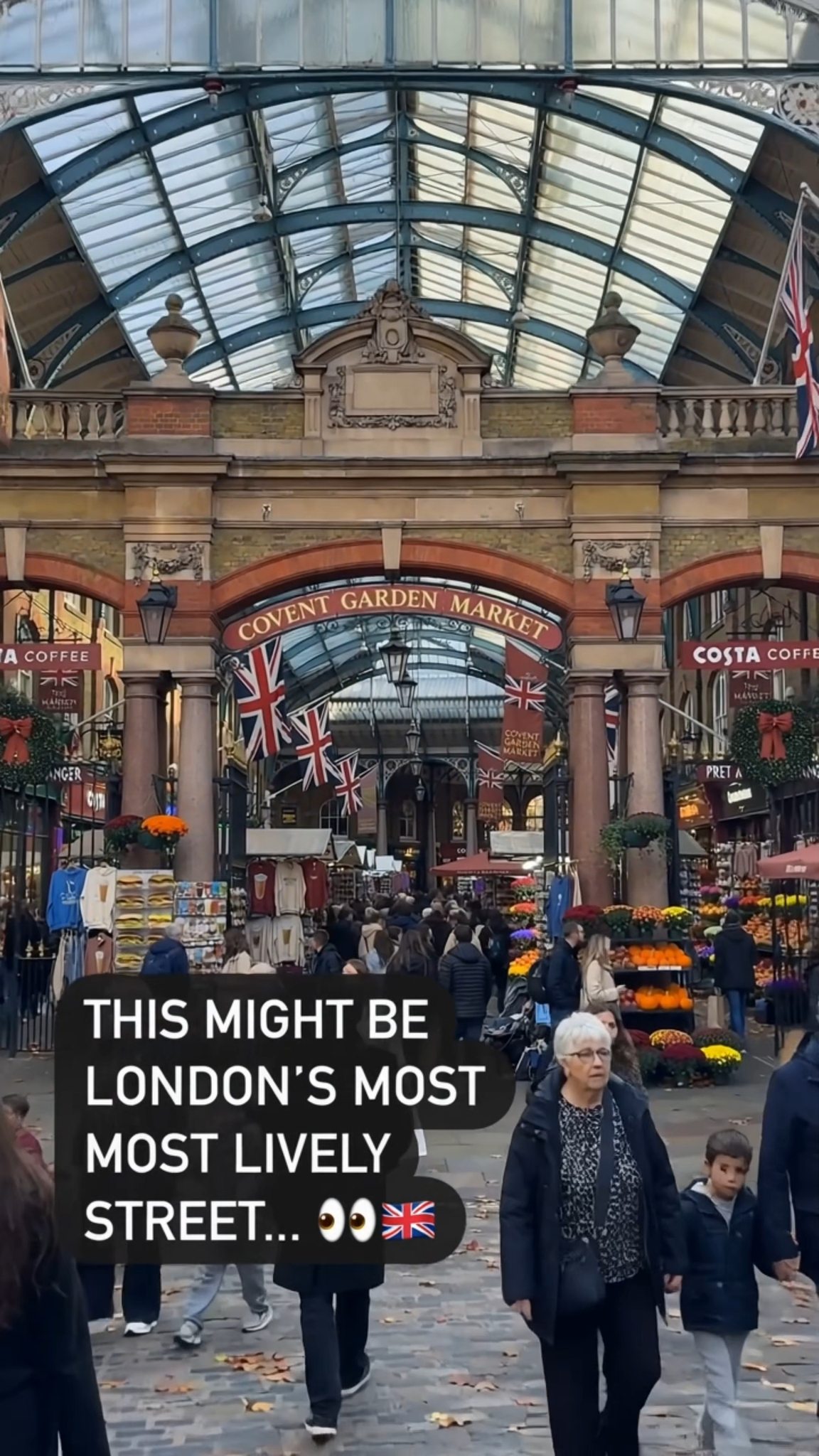 Covent Garden's Lively Atmosphere and Attractions