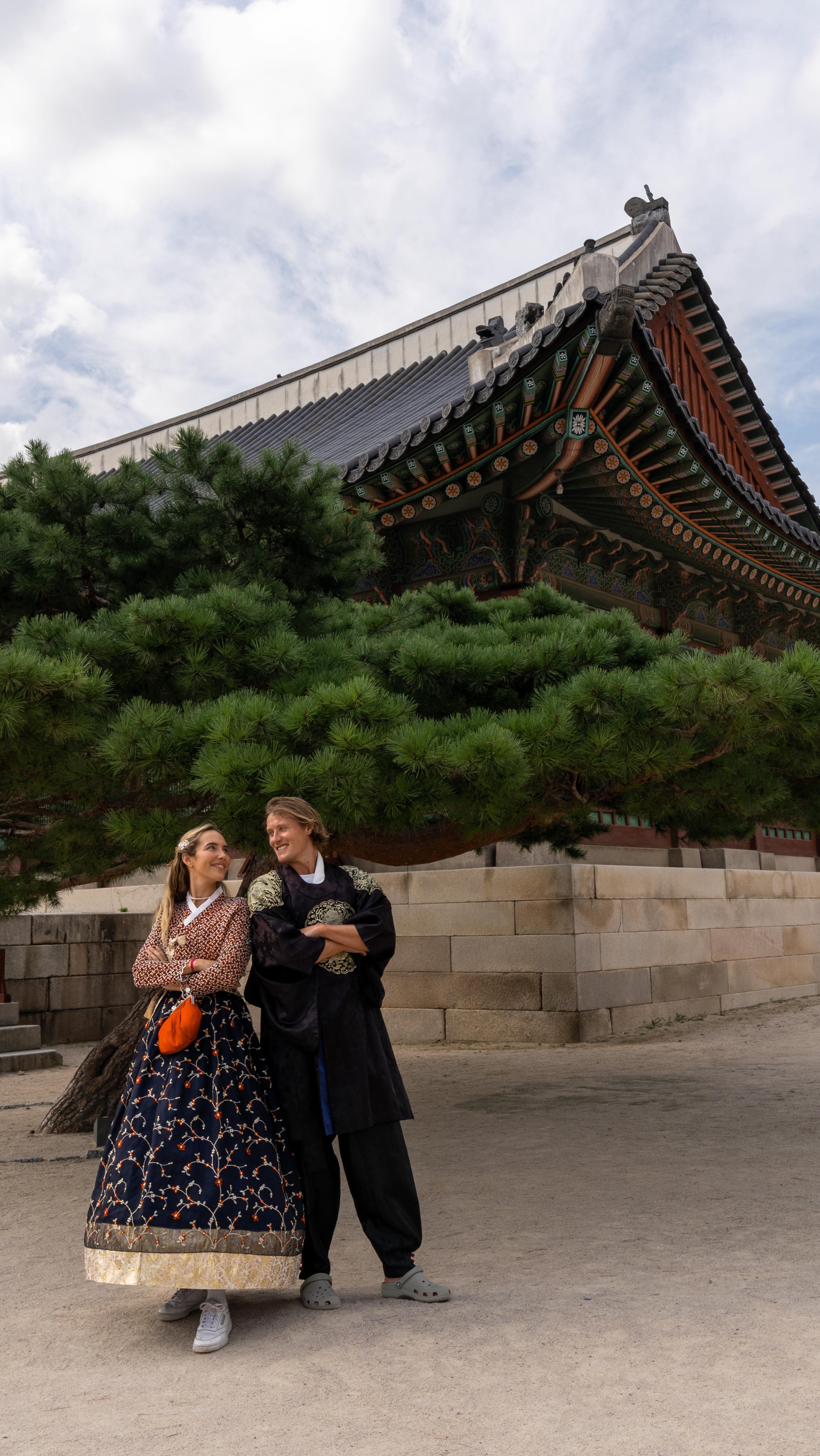 Seoul: Palaces, Markets, Nature, and Modern Attractions