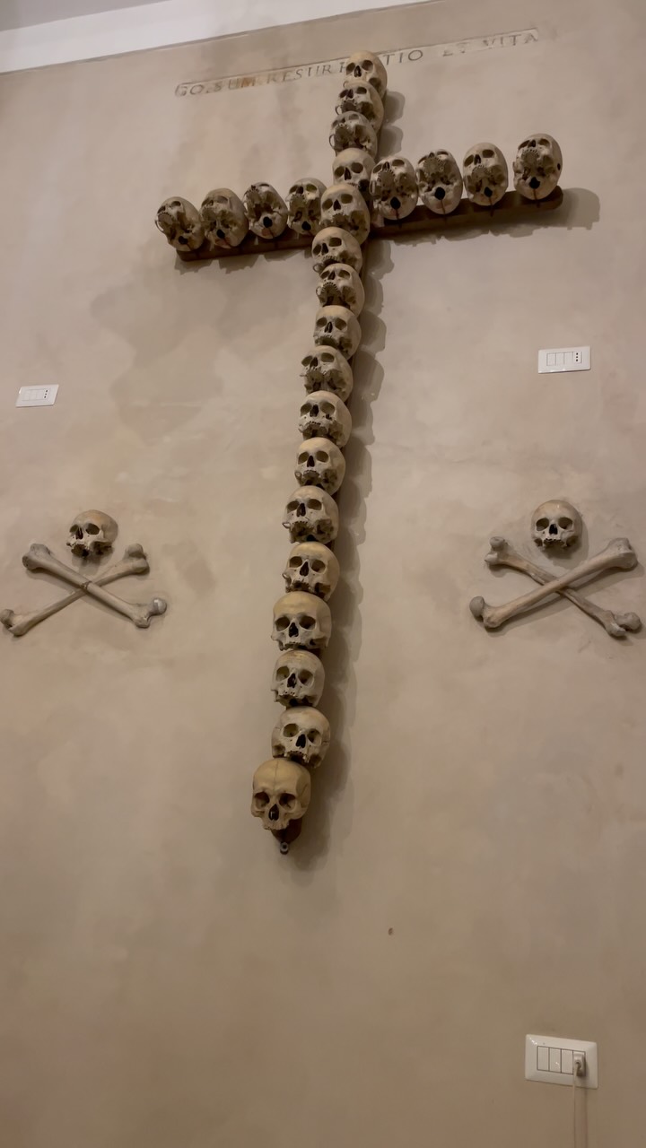 Rome Church Holds Ossuary Beneath Via Giulia