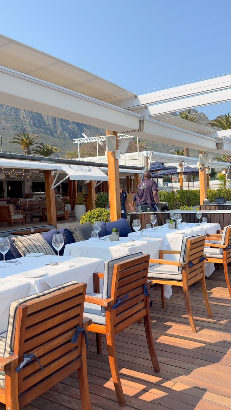Cape Town Restaurant Offers Ocean And Mountain Views