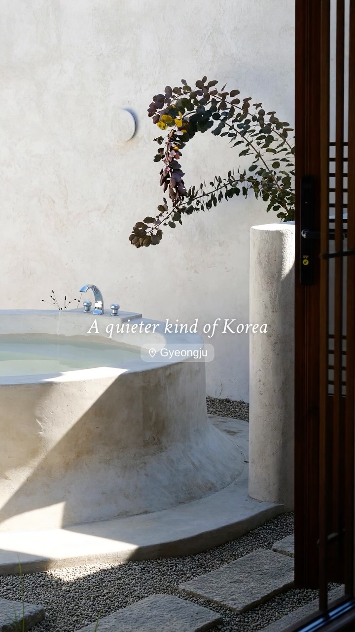Gyeongju's Historic Sites And Traditional Charm