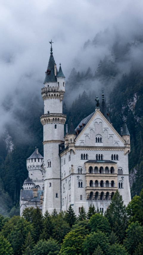 Bavarian Alps Castles And Lakes