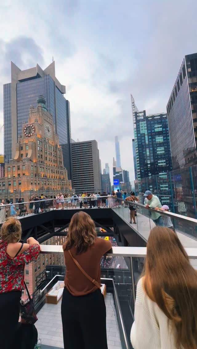 Times Square's Iconic Entertainment District