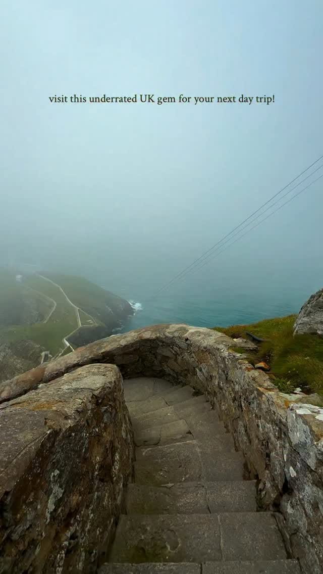 South Stack Lighthouse: Dramatic Cliffs and Seabird Haven