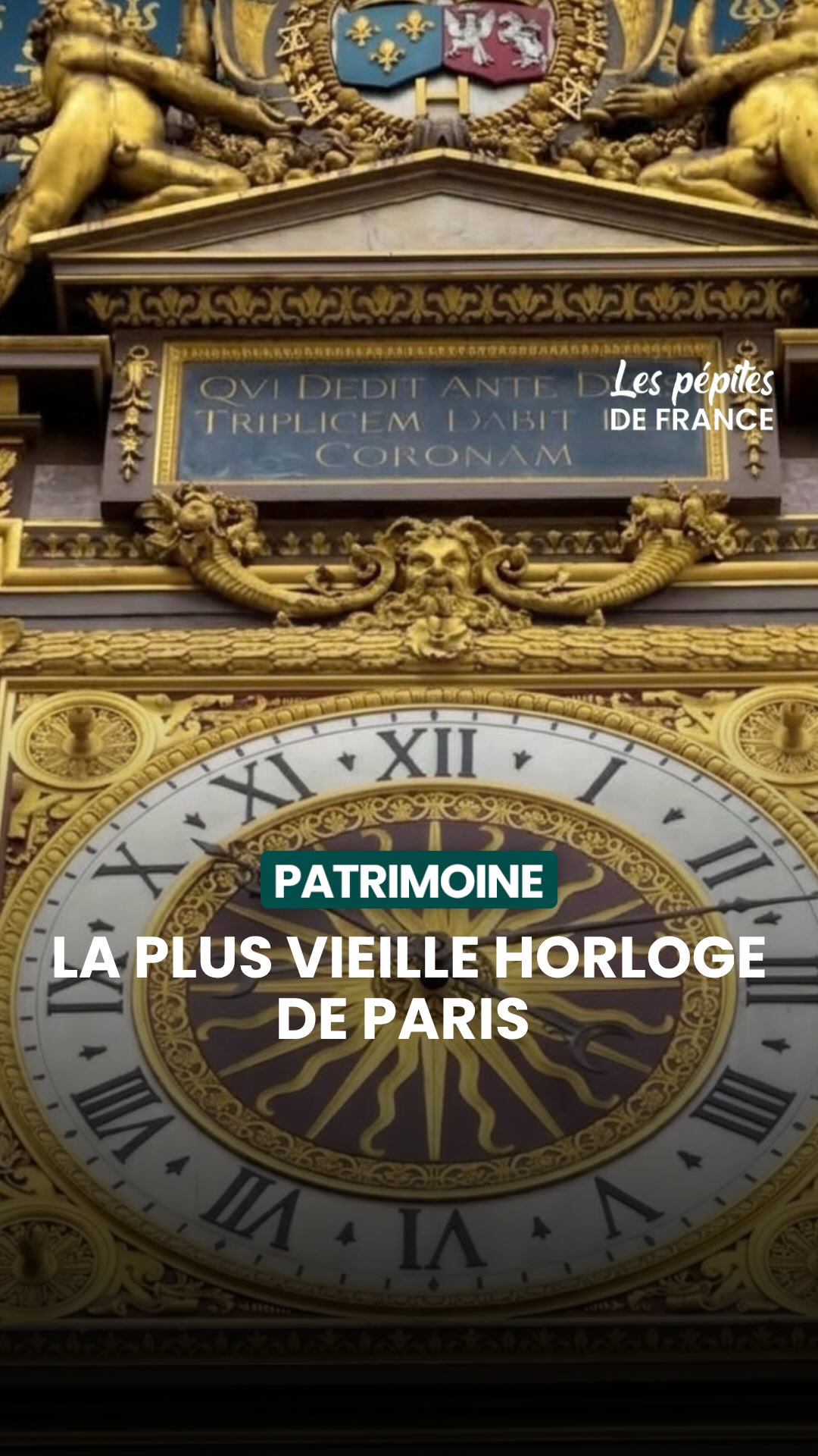 Paris's Île de la Cité Royal Clock and Landmarks