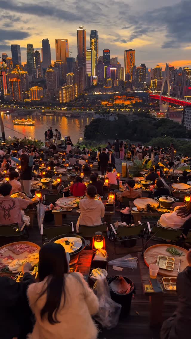 Explore Yuzhong District