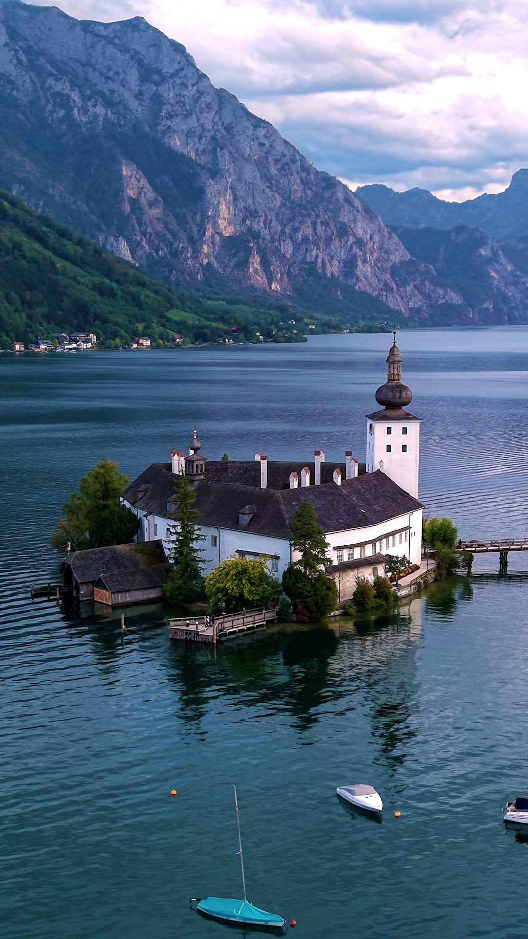 Gmunden: Lake Traunsee's Enchanting Lakeside Charm
