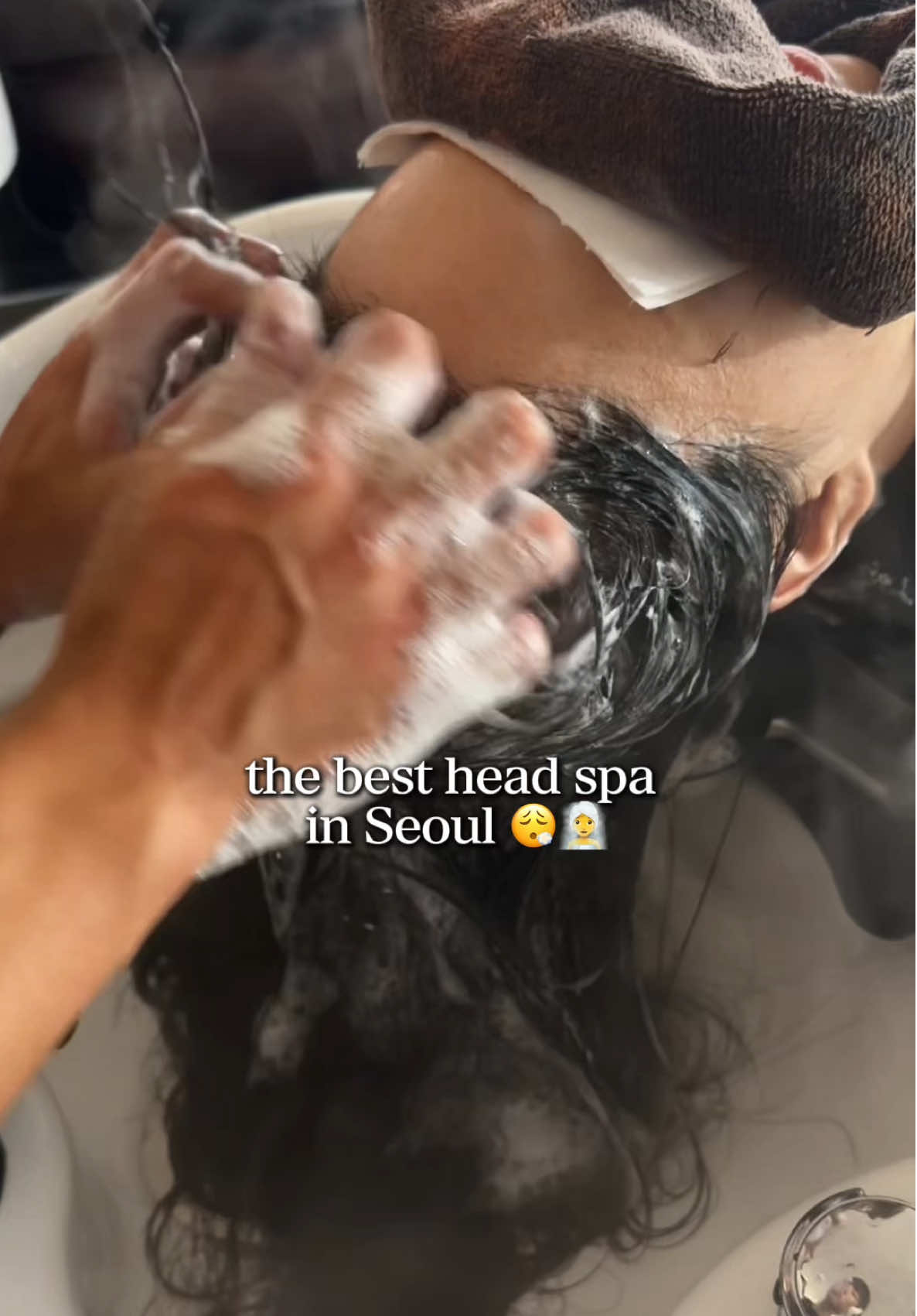 Seongsu Salon Offers Relaxing Scalp Treatments