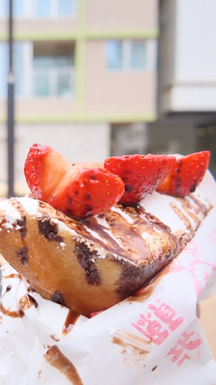 Viral Whipped Cream Sandwiches At Age.3 Ginza