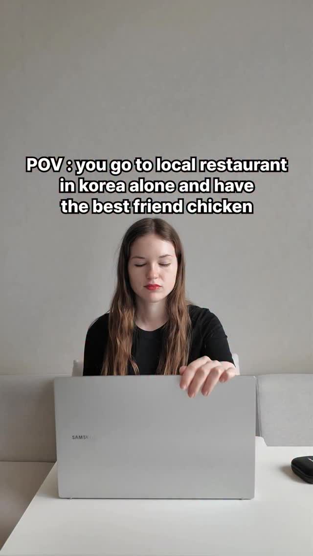 Korean Fried Chicken Restaurant Dining Experience