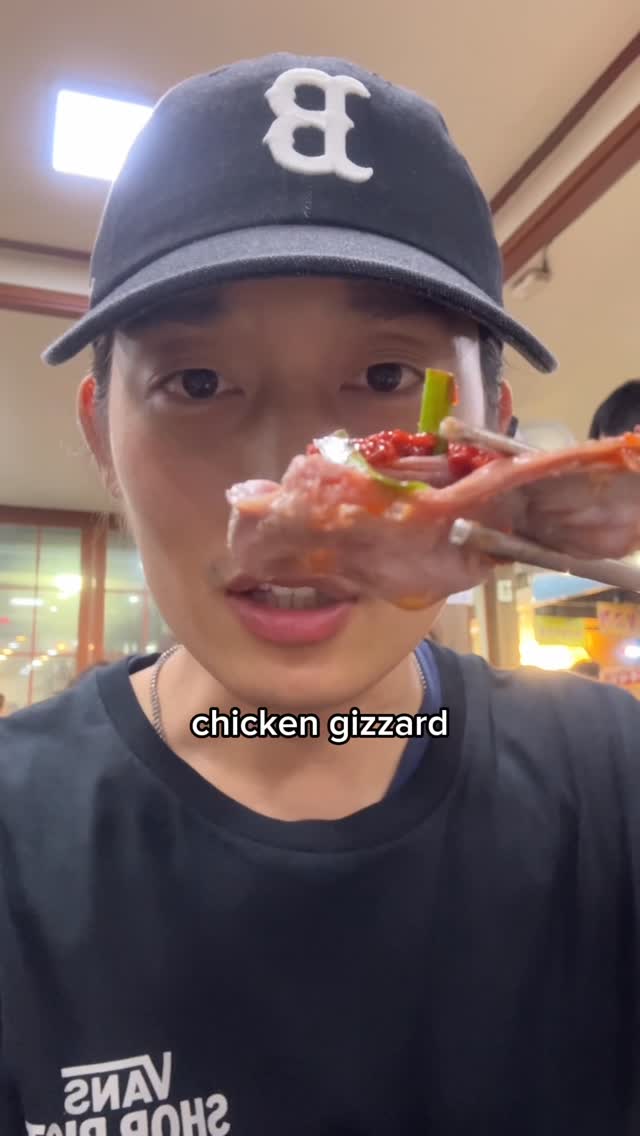 Myeongdong Dakhanmari Specializes In Chicken Soup