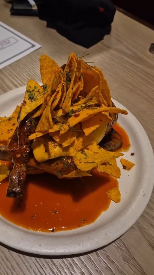 Modern Korean Chicken Restaurant Offers Wine Pairings