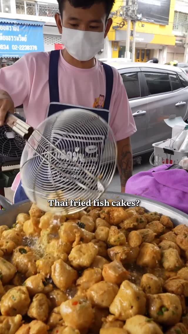 Bangkok Street Food: Tod Mun Pla Insee