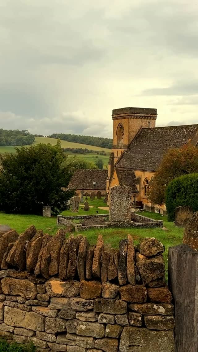 Charming UK Villages, Coasts, Ruins and Countryside