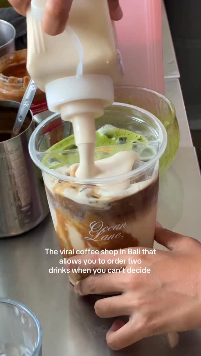 Bali Coffee Shop Serves Twin Cup Drinks