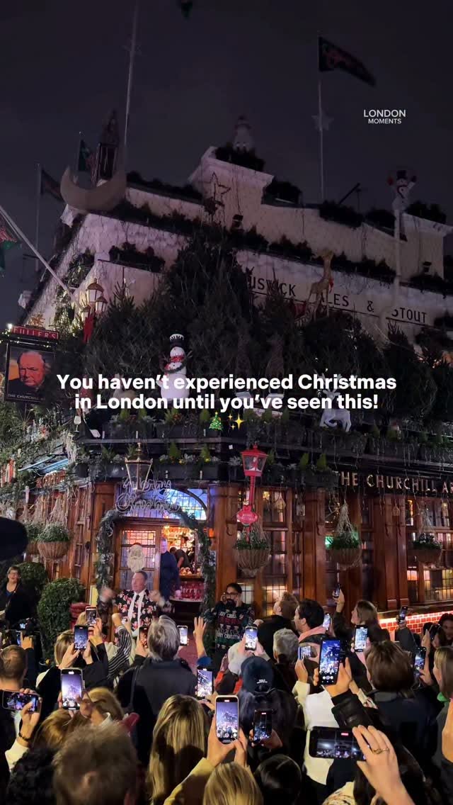 Kensington Pub Boasts Dazzling Christmas Lights