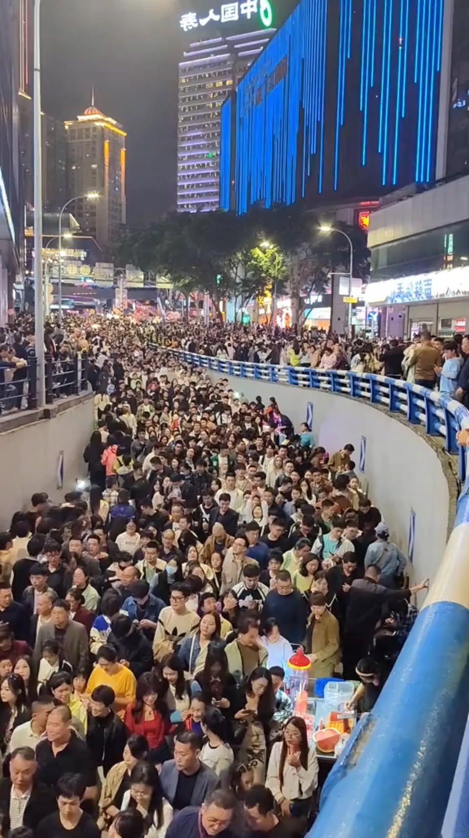 Chongqing's Secret Streets And Ancient Paths