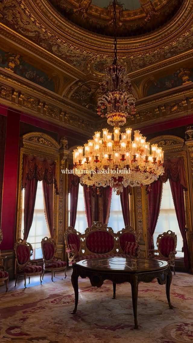 Dolmabahçe Palace: A Showcase Of Intricate Architecture