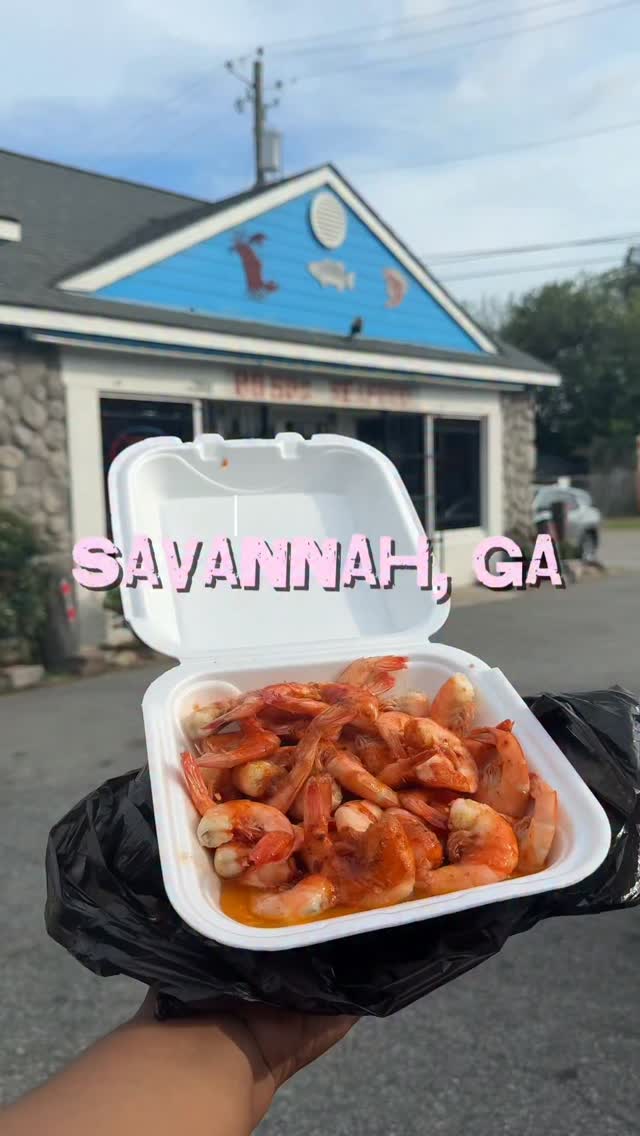 Savannah Day Trip: History, Sweets, River & Beach