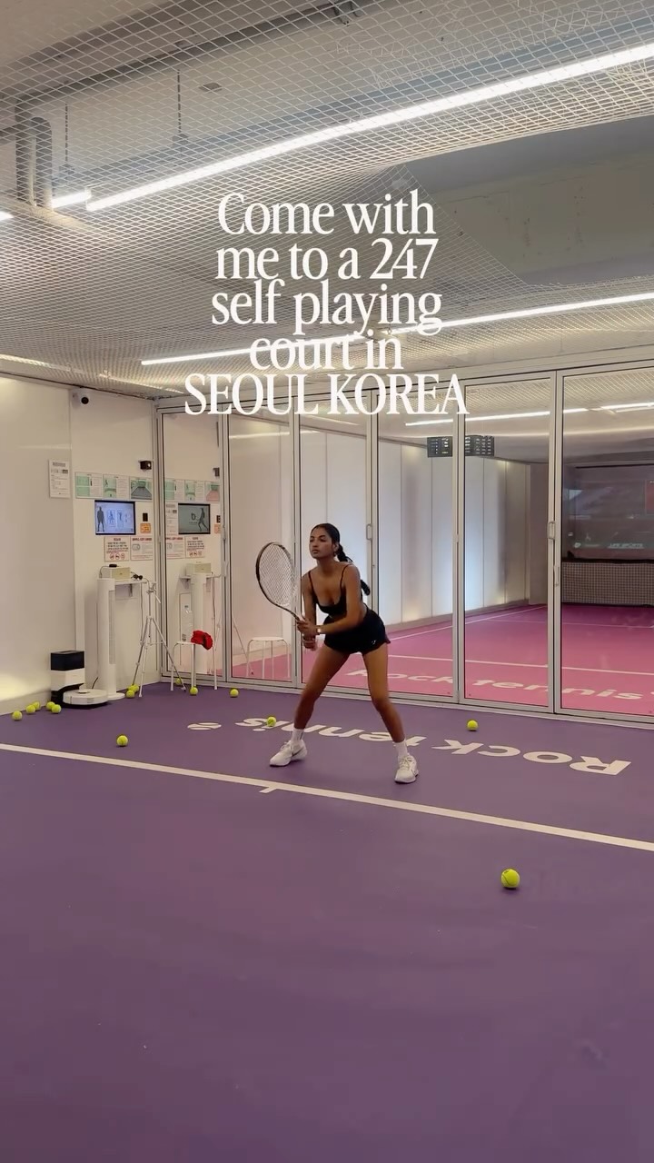 Seoul's Self-Playing Tennis Court Rocks