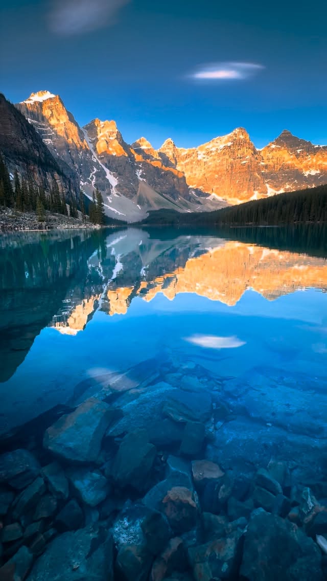 Moraine Lake's Sunrise Mountain Views