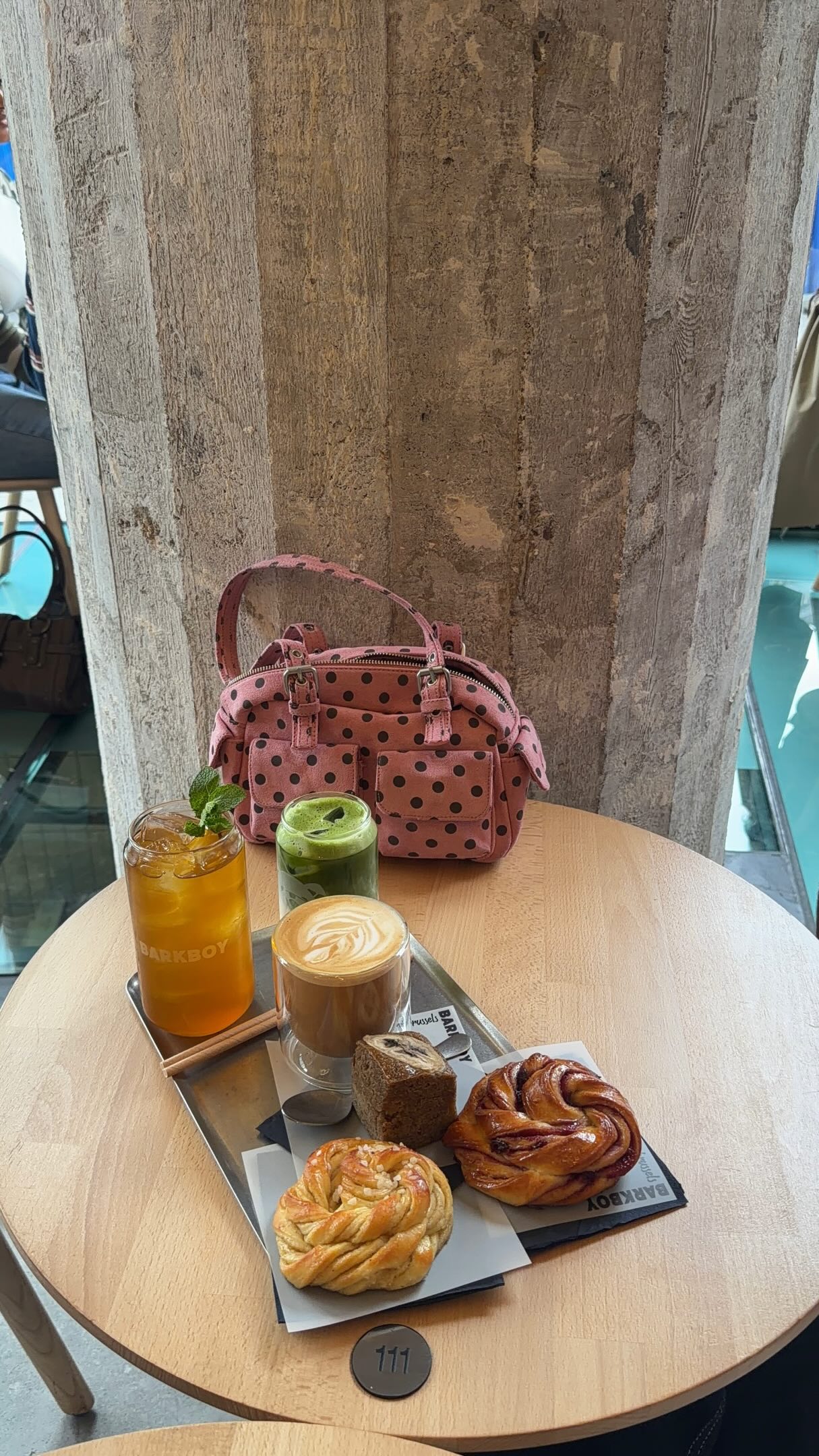 Brussels Cafe Features Pastries, Drinks, and a Cat