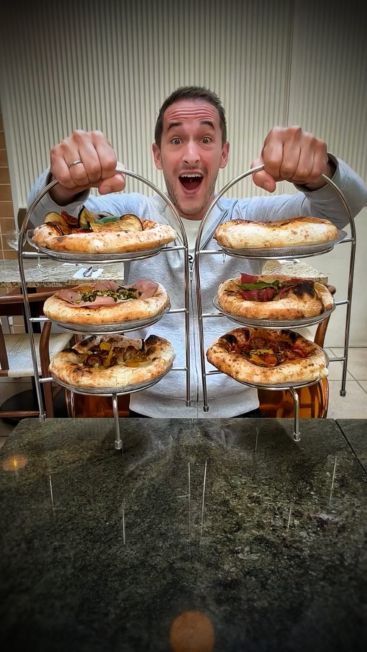 Paris Restaurant Serves All-You-Can-Eat Mini Pizzas