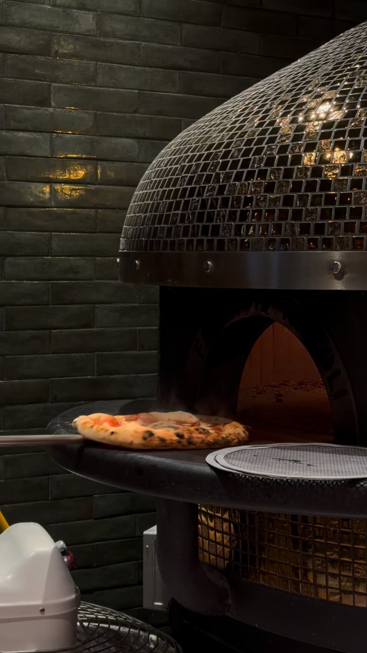 Io e Te: Authentic Neapolitan Pizza in Nice
