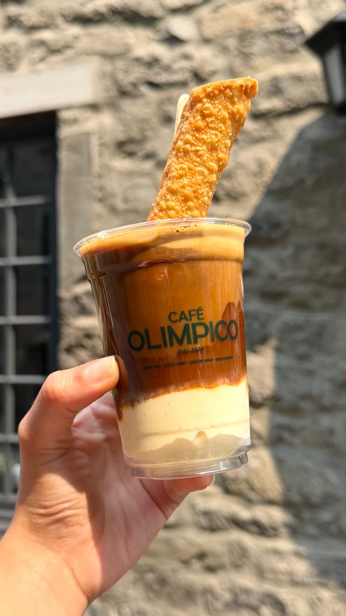 Montreal Coffee Shop Serves Viral Drinks