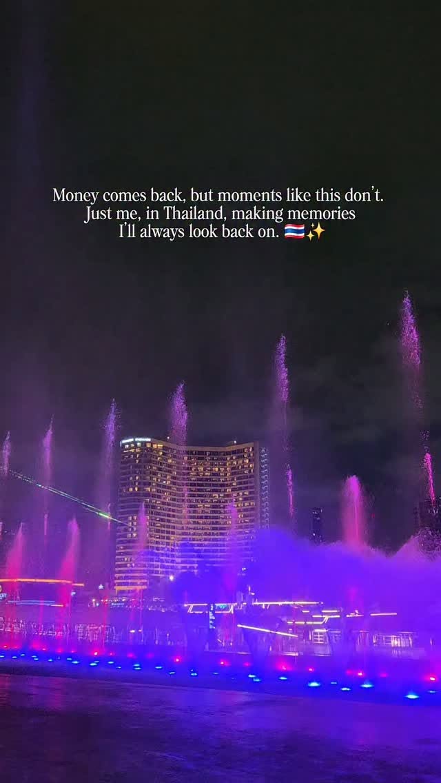 Bangkok's ICONSIAM Offers Free Fountain Show