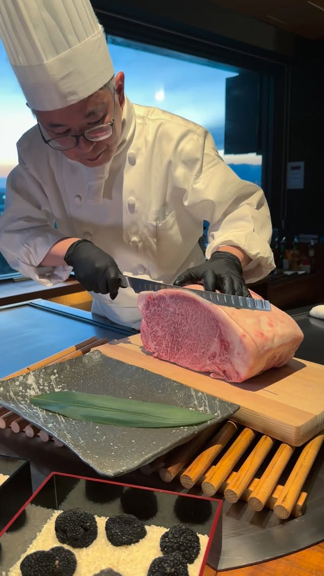 Teppanyaki Ousaka: Truffled Sukiyaki