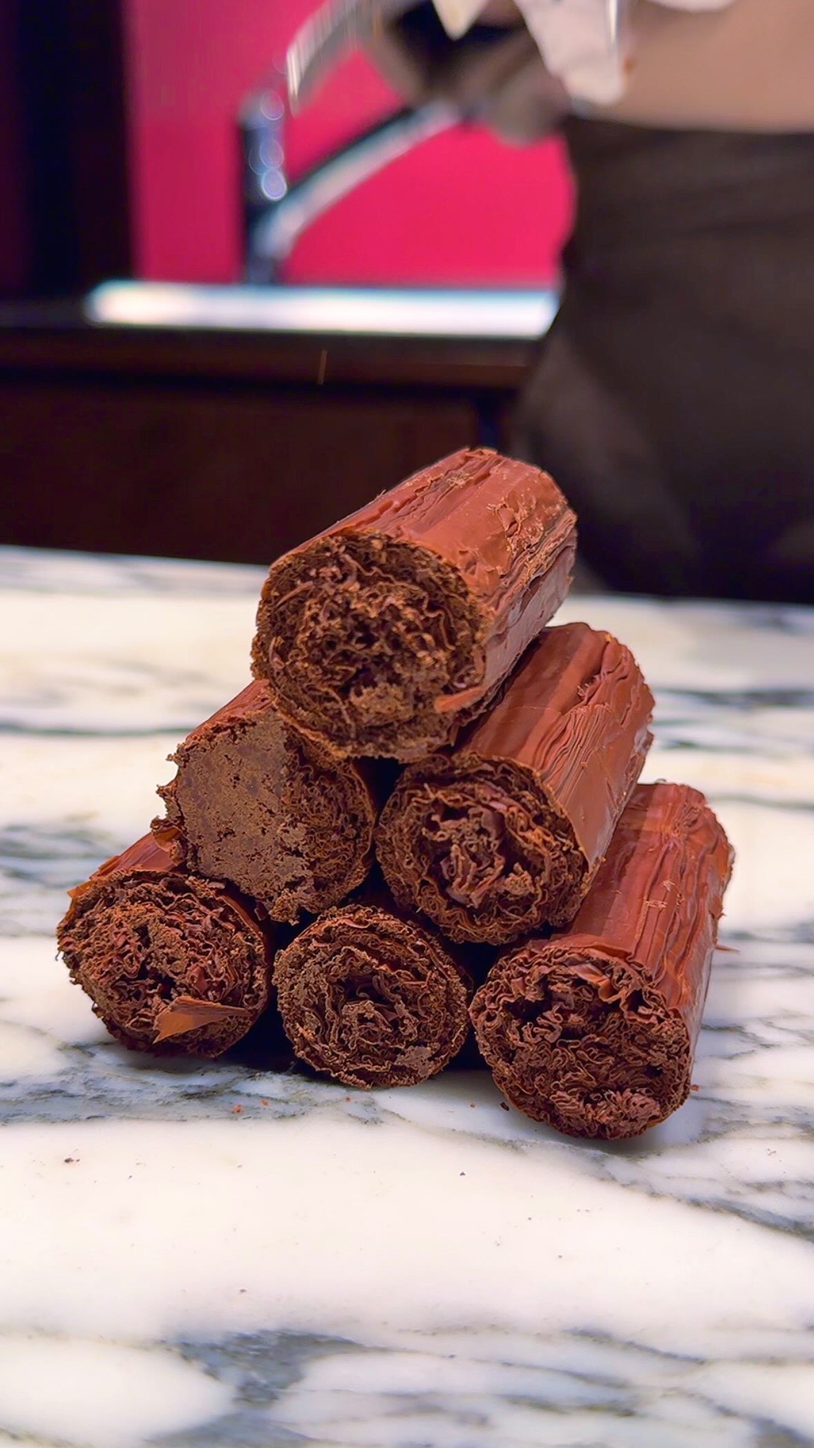 MATTE Bottega del Cioccolato: World's Thinnest Chocolates