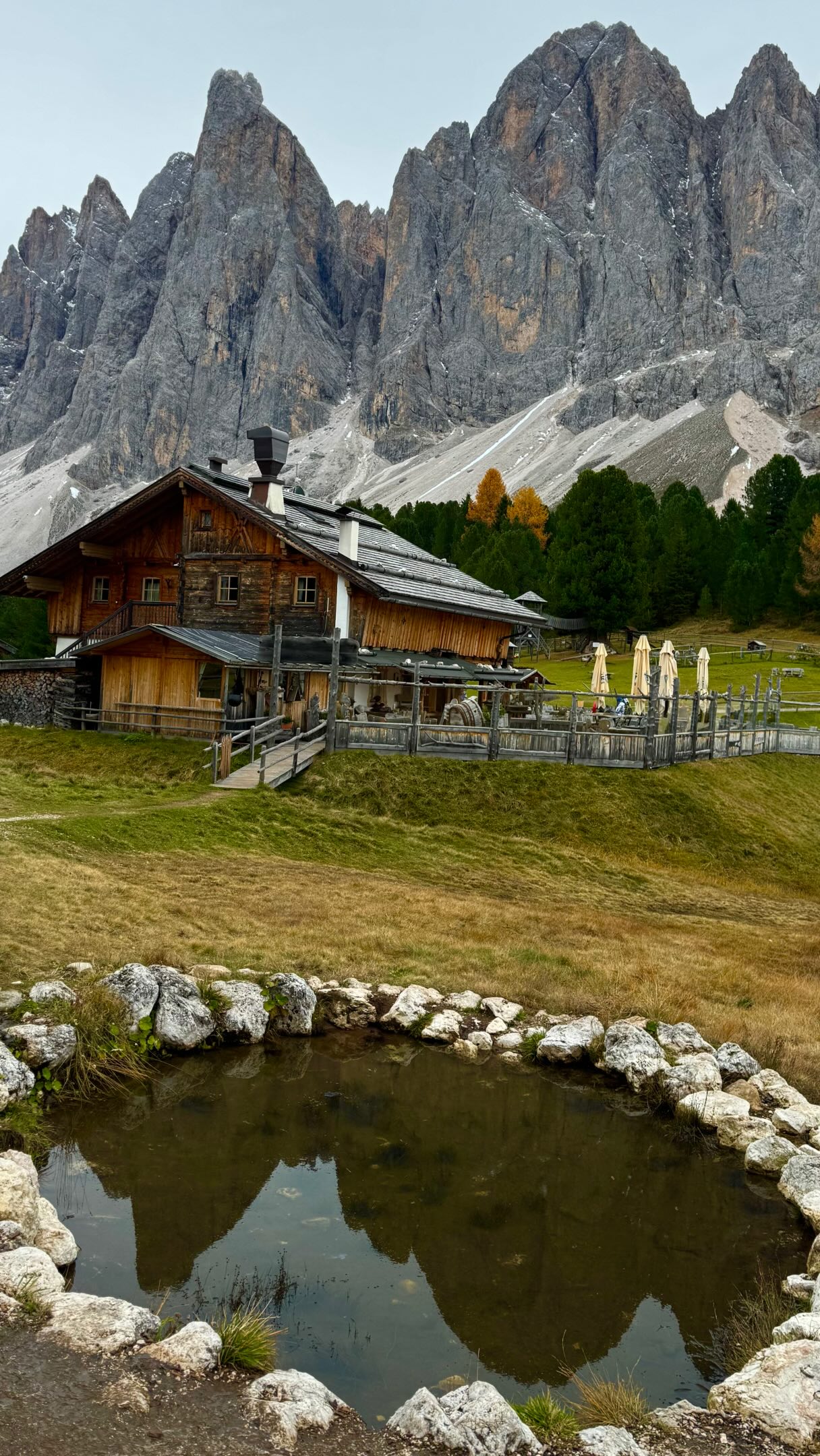 Dolomites Road Trip: Autumn Hikes and Alpine Lakes