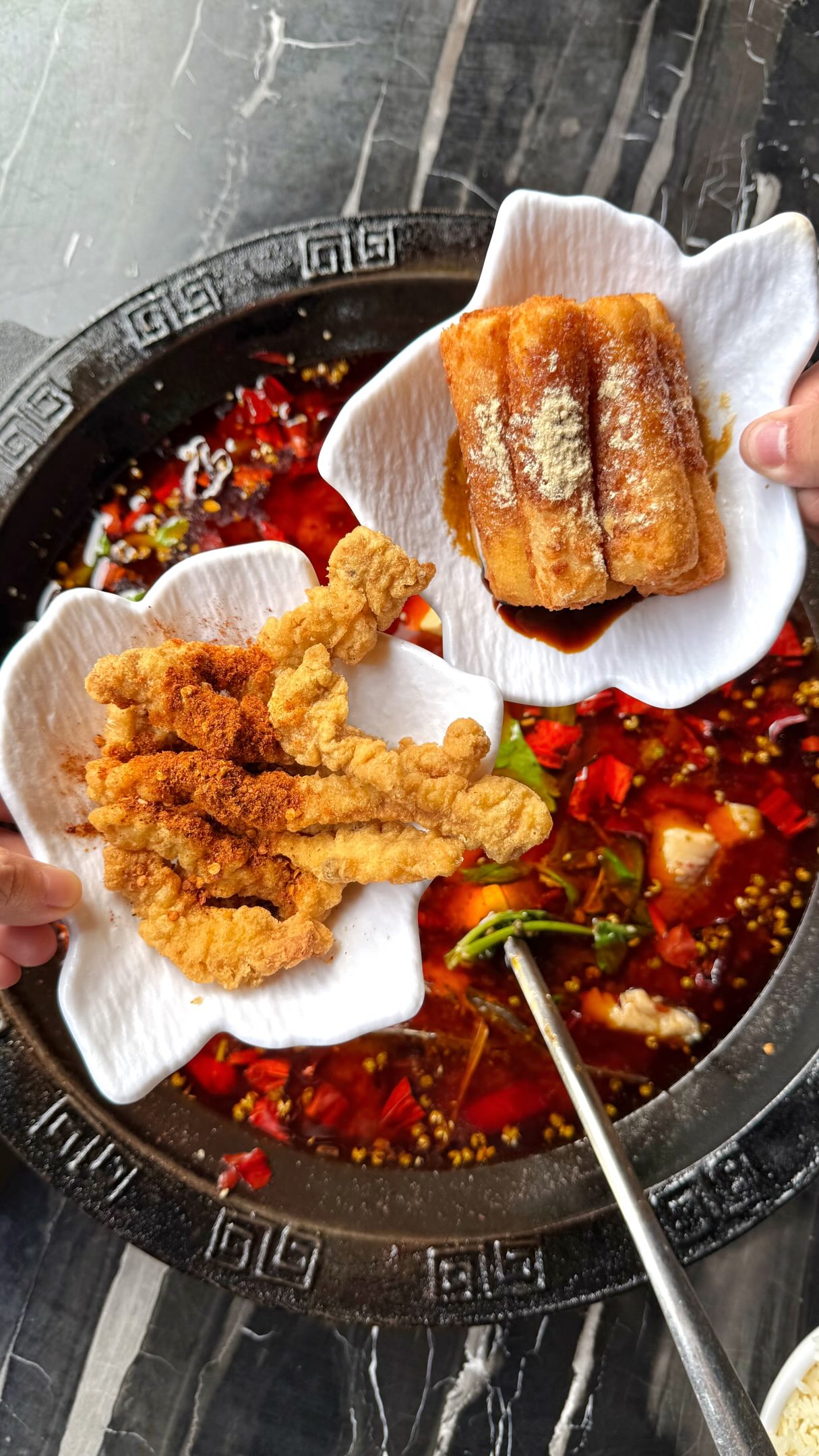 Courtyard Hotpot Restaurant Offers Ancient Chinese Ambiance