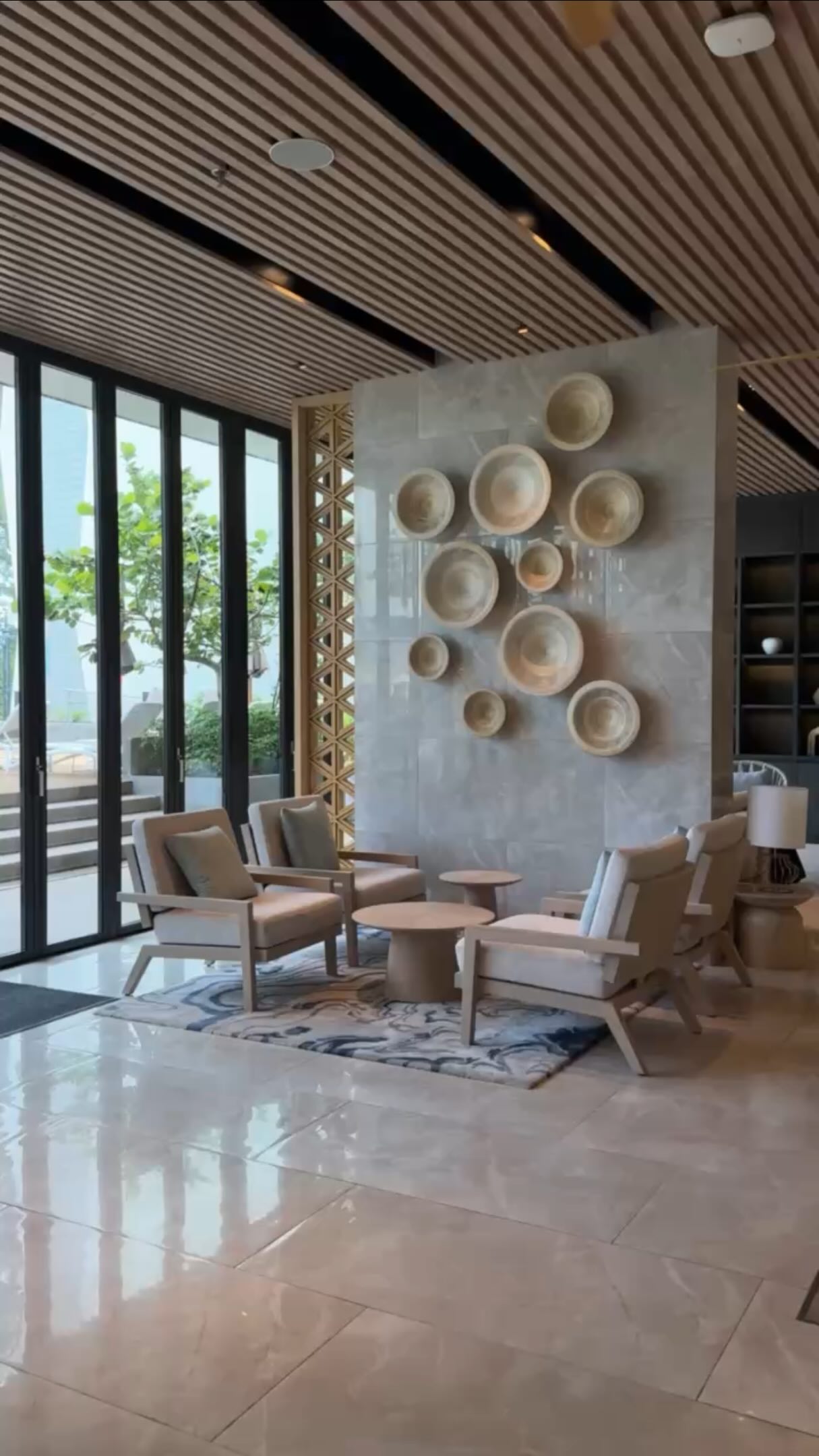 Phuket Beach Resort Features Luxury Amenities and Dining