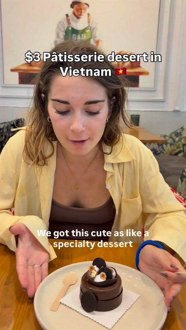 Vietnamese Patisserie Features French-Style Desserts