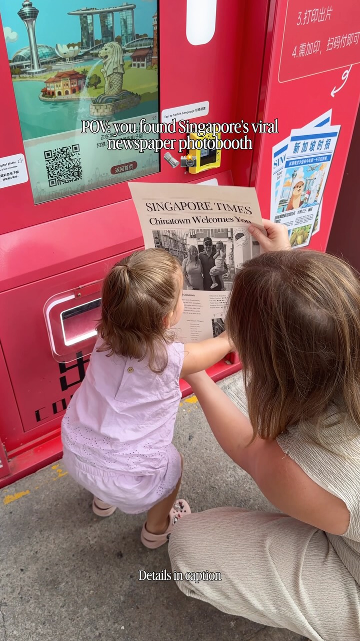 Singapore Times Photo Booth Creates Instant Souvenirs